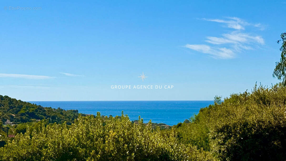 Maison à LES ISSAMBRES