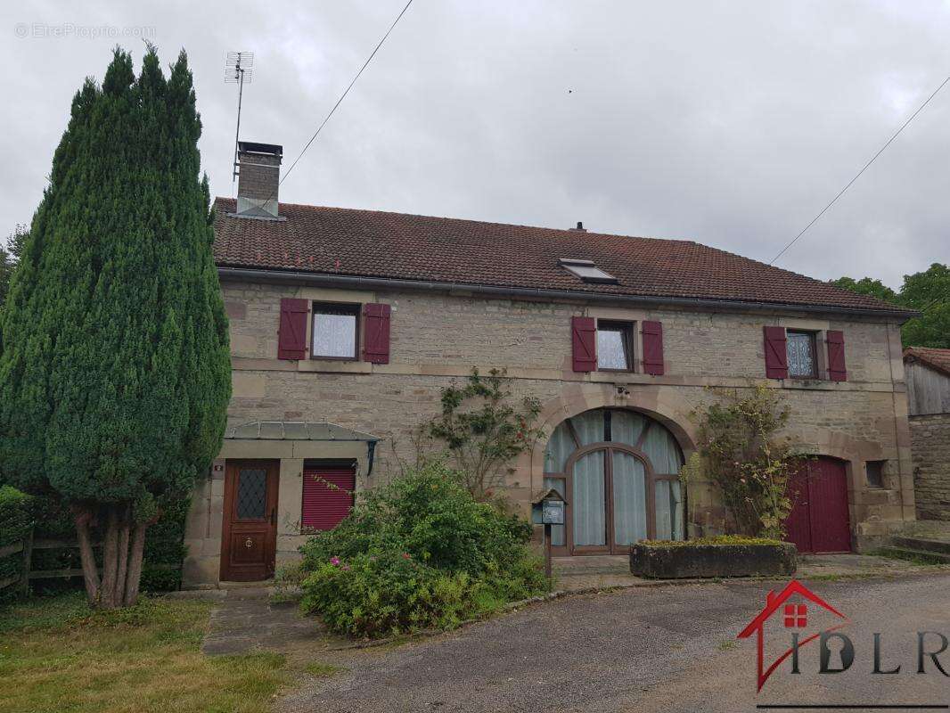 Ferme rénovée 215 m2 avec dépendances à Esboz Brest - photo 11