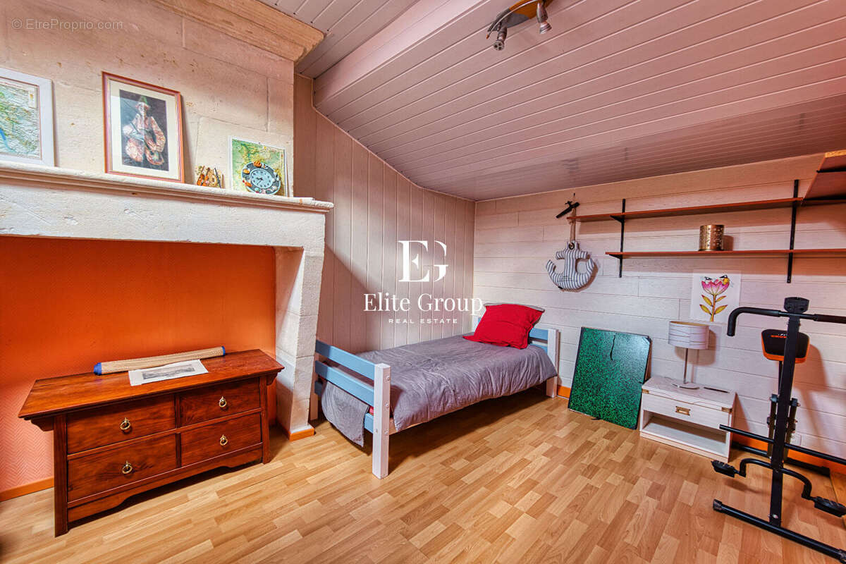 Maison à SAINT-NAZAIRE-SUR-CHARENTE