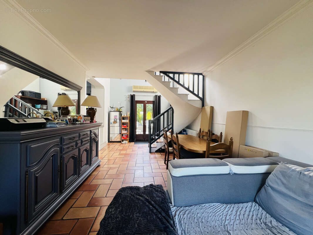 Maison à SARTROUVILLE