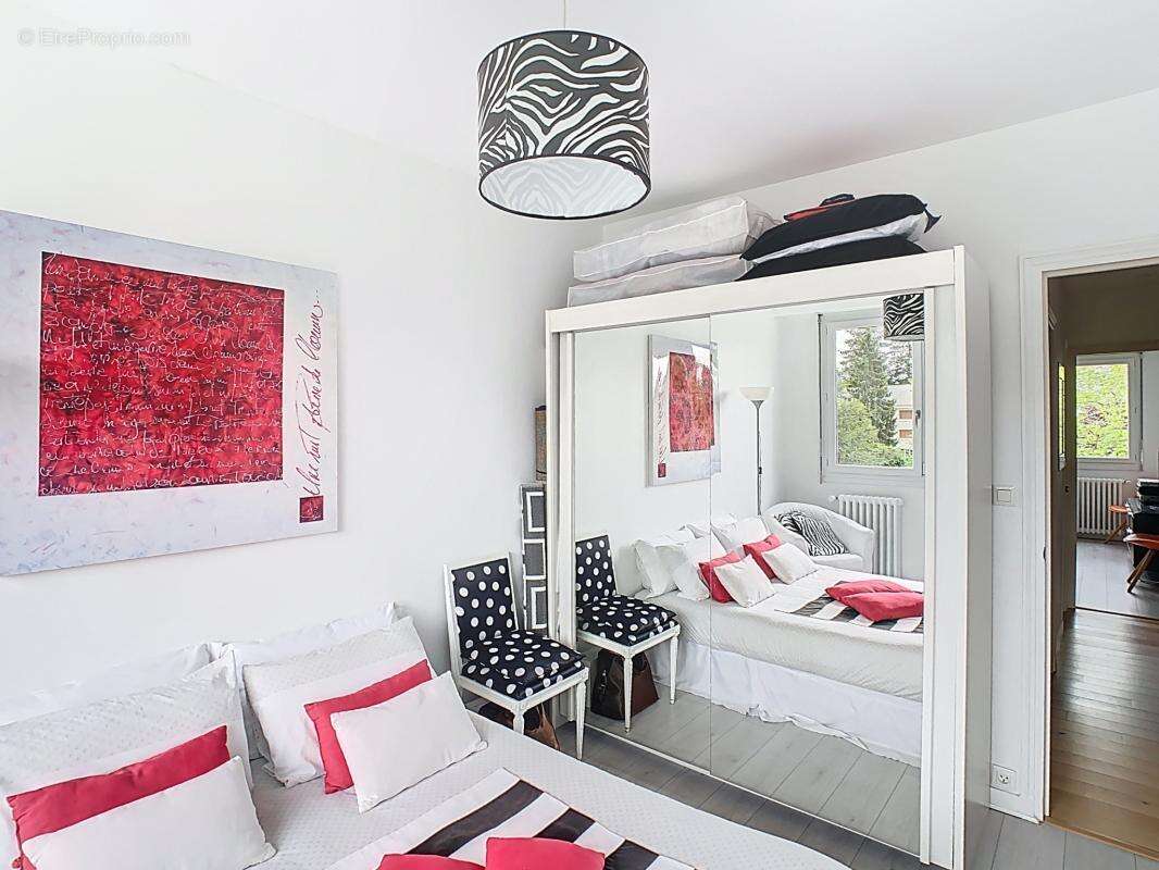 Appartement à AVRILLE