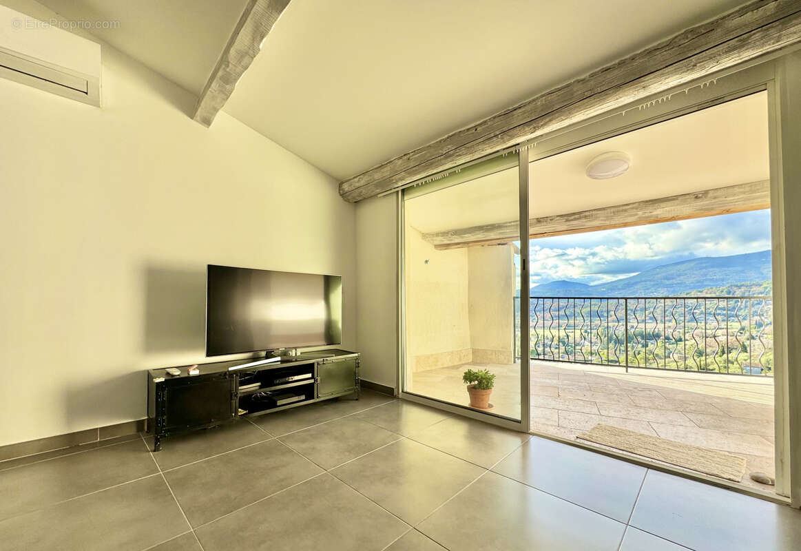 Appartement à FAYENCE