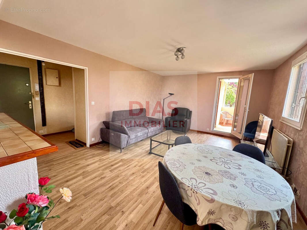 Appartement à PONTAULT-COMBAULT