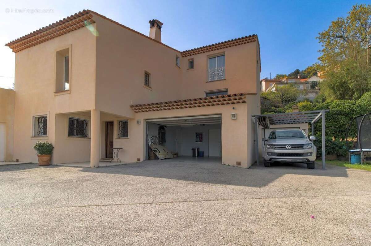 Maison à VALLAURIS