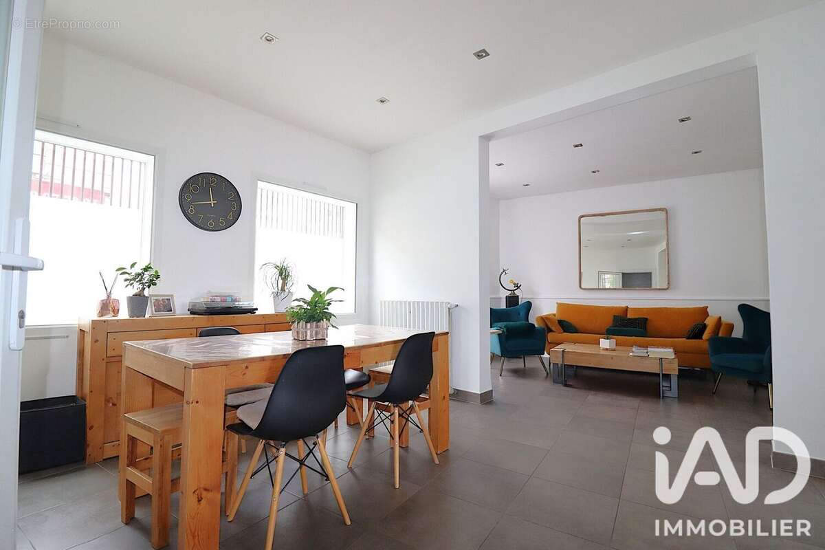 Maison 172 m² à Conches-En-Ouche  - photo 2