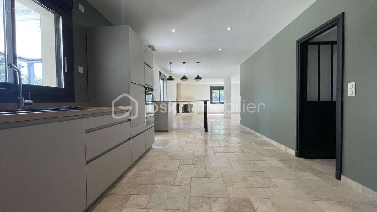 Pézenas — Élégante villa de plain-pied rénovée, 160 m², terrain 1 970 m² avec piscine chauffée - photo 9