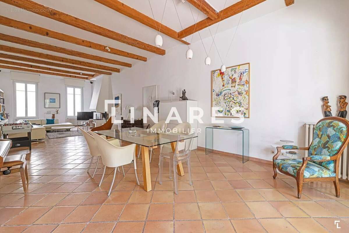 Appartement à MARSEILLE-8E