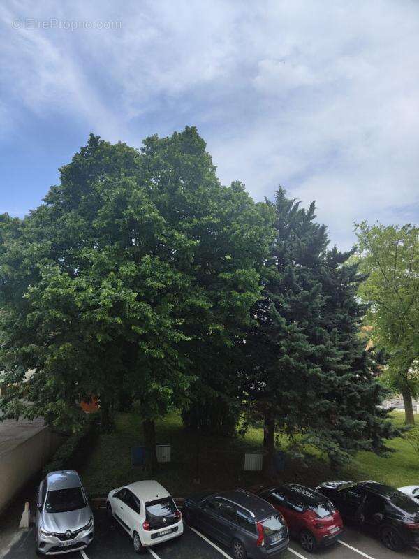 Appartement à FRESNES