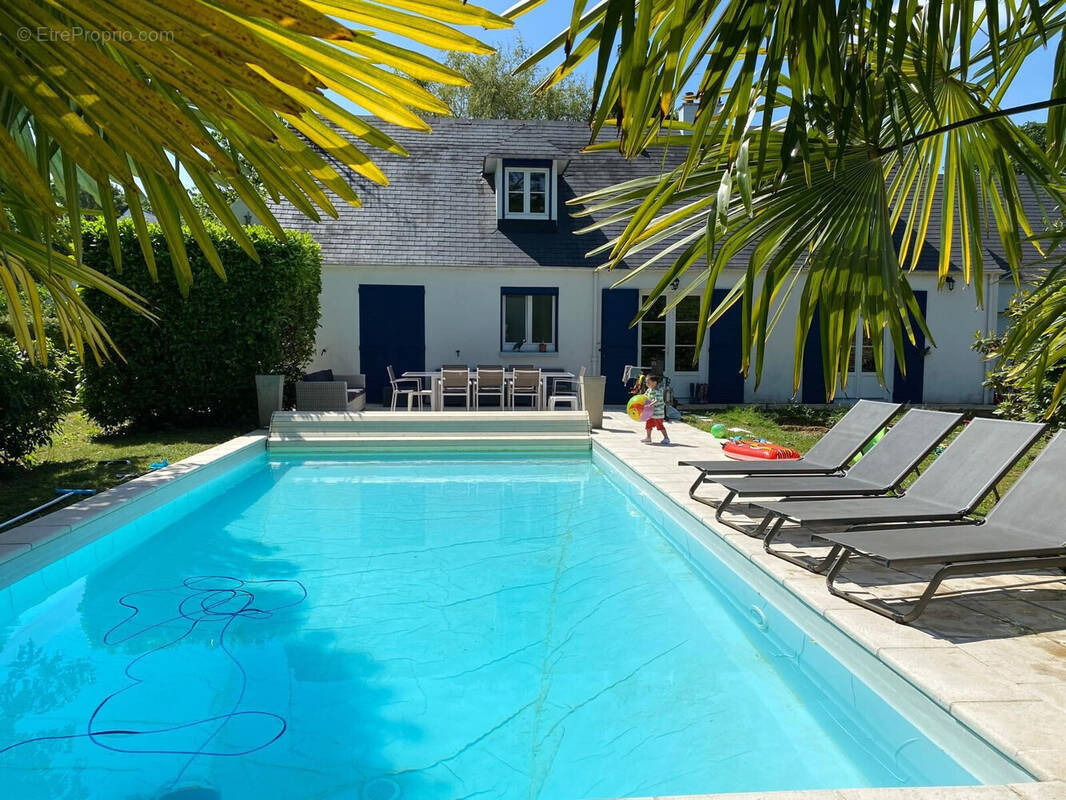 Maison à FEROLLES-ATTILLY