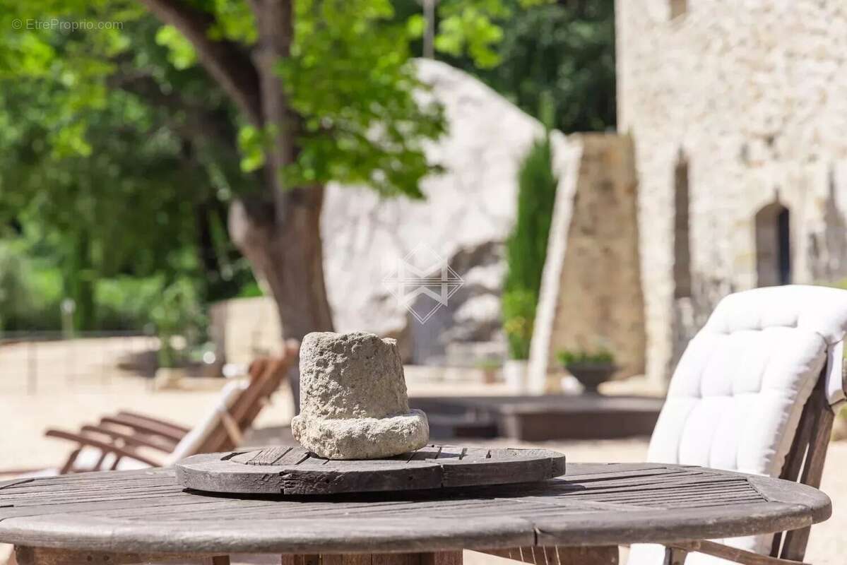 Maison à TOURRETTES