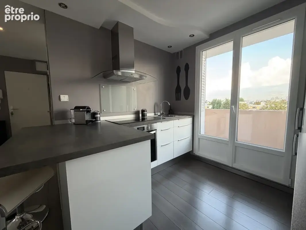 HIDRI IMMO PLUS vous propose en Exclusivité un appartement 2 pièces avec balcons et cave à Seyssinet-Pariset - photo 8