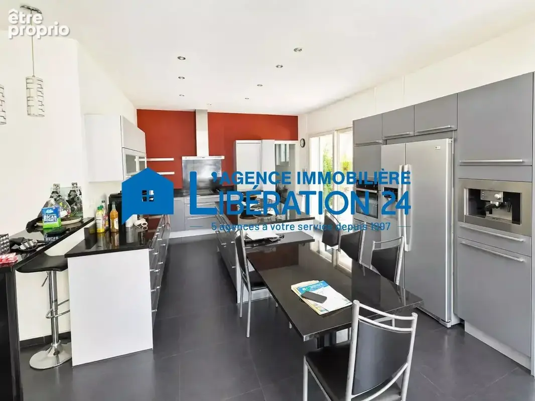 MAISON de 213m² de plain pied piscine sur 2600m² - photo 3