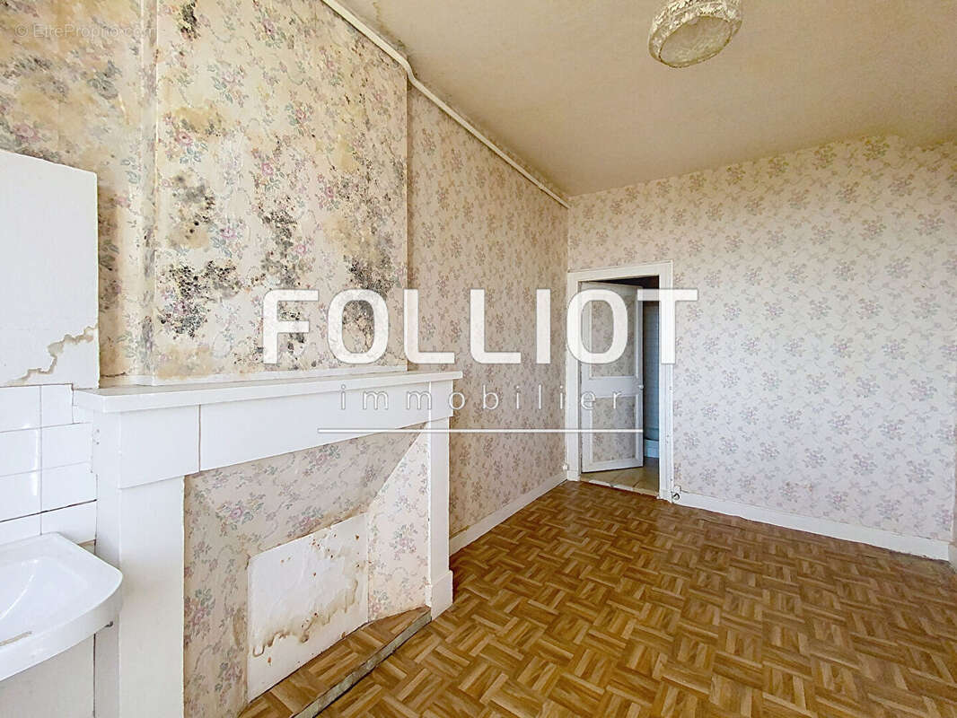 Maison à CURCY-SUR-ORNE