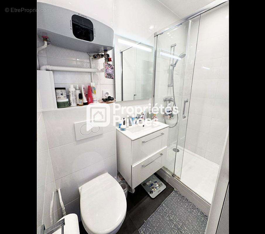 75011 - COUP DE COEUR - Studio rénové + meublé - Quartier Charonne - photo 6