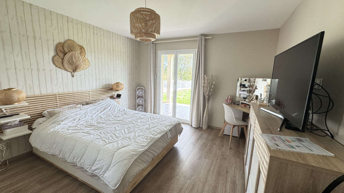 Photo 9 - Maison à COMBRE