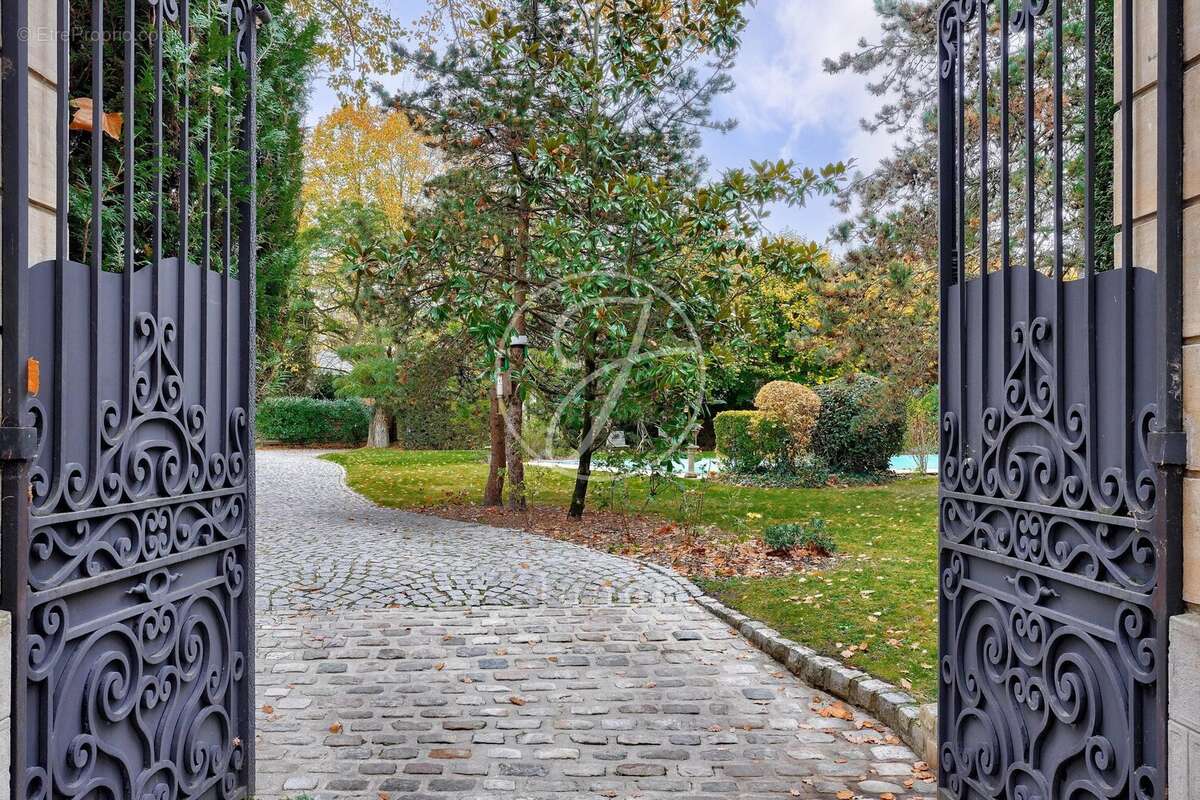 Maison à LE VESINET