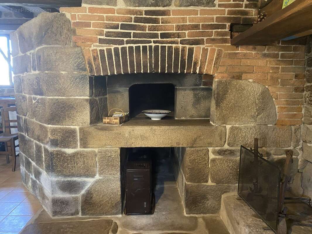 Gîte 1 - Maison à PEYRAT-LE-CHATEAU