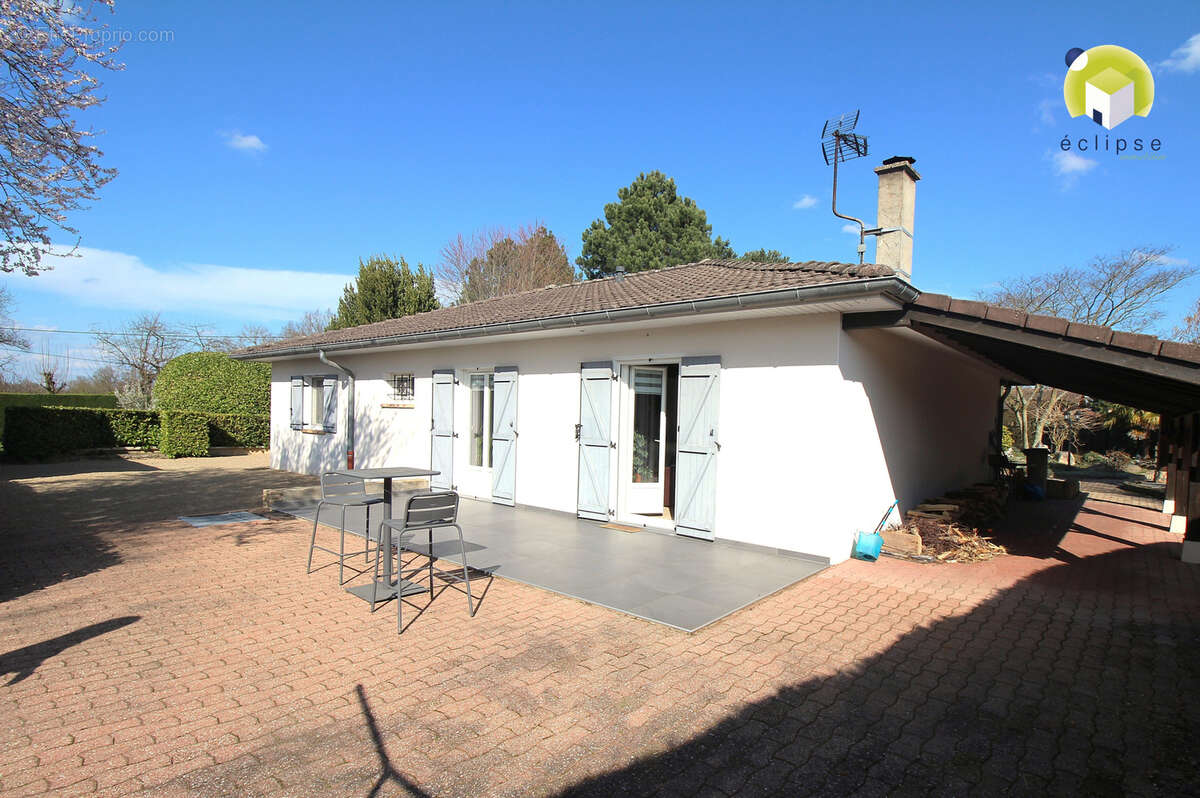 Maison à MEZERIAT