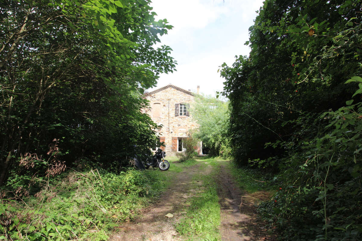 Maison à MOLIERES-SUR-CEZE