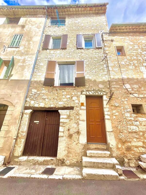 Appartement à SAINT-VALLIER-DE-THIEY