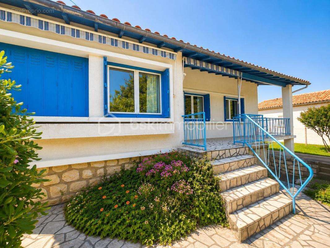Maison à MESCHERS-SUR-GIRONDE