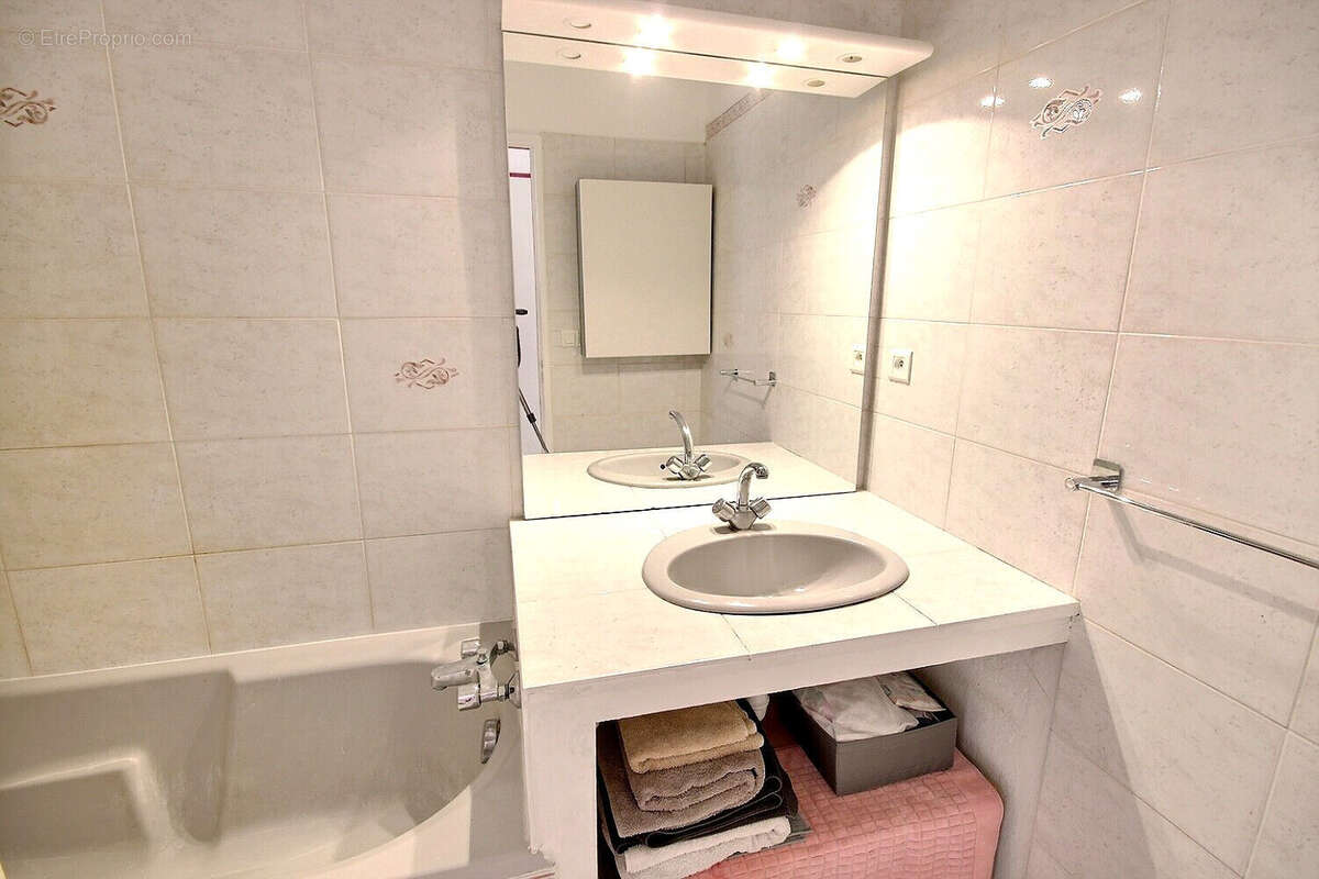 Appartement à FRESNES