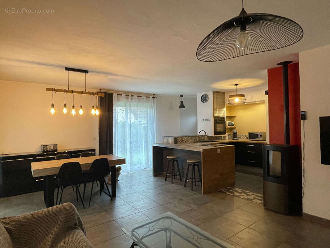 Maison à COUSSAY-LES-BOIS