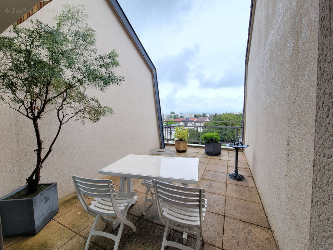 Appartement à CHEVIGNY-SAINT-SAUVEUR