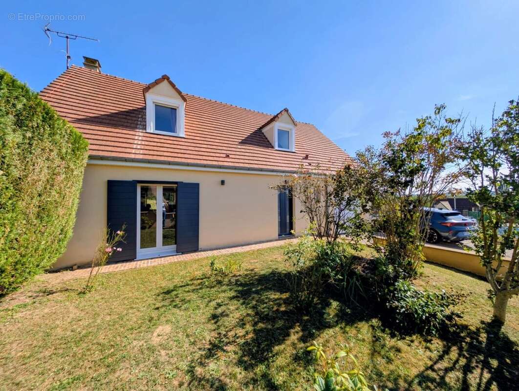 Maison à LIZY-SUR-OURCQ