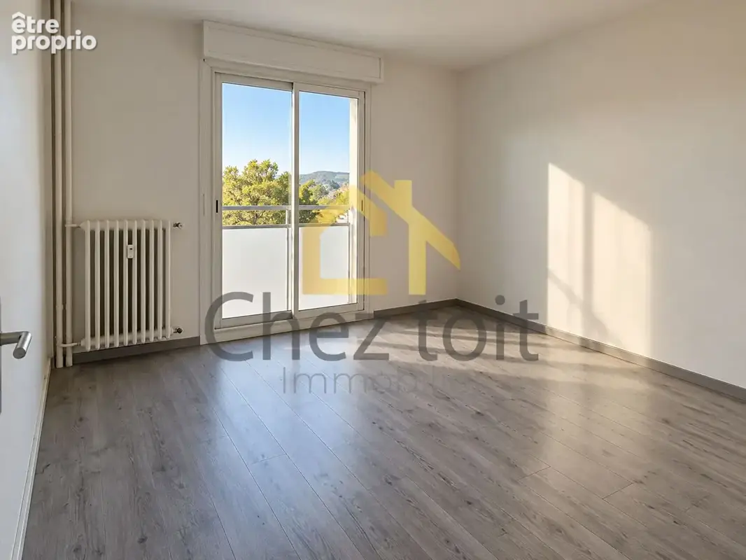 Appartement T4 de 104 m² avec loggia fermée et garage ? Toulon - photo 8