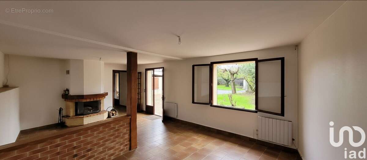 Photo 3 - Maison à CHATEAUBERNARD