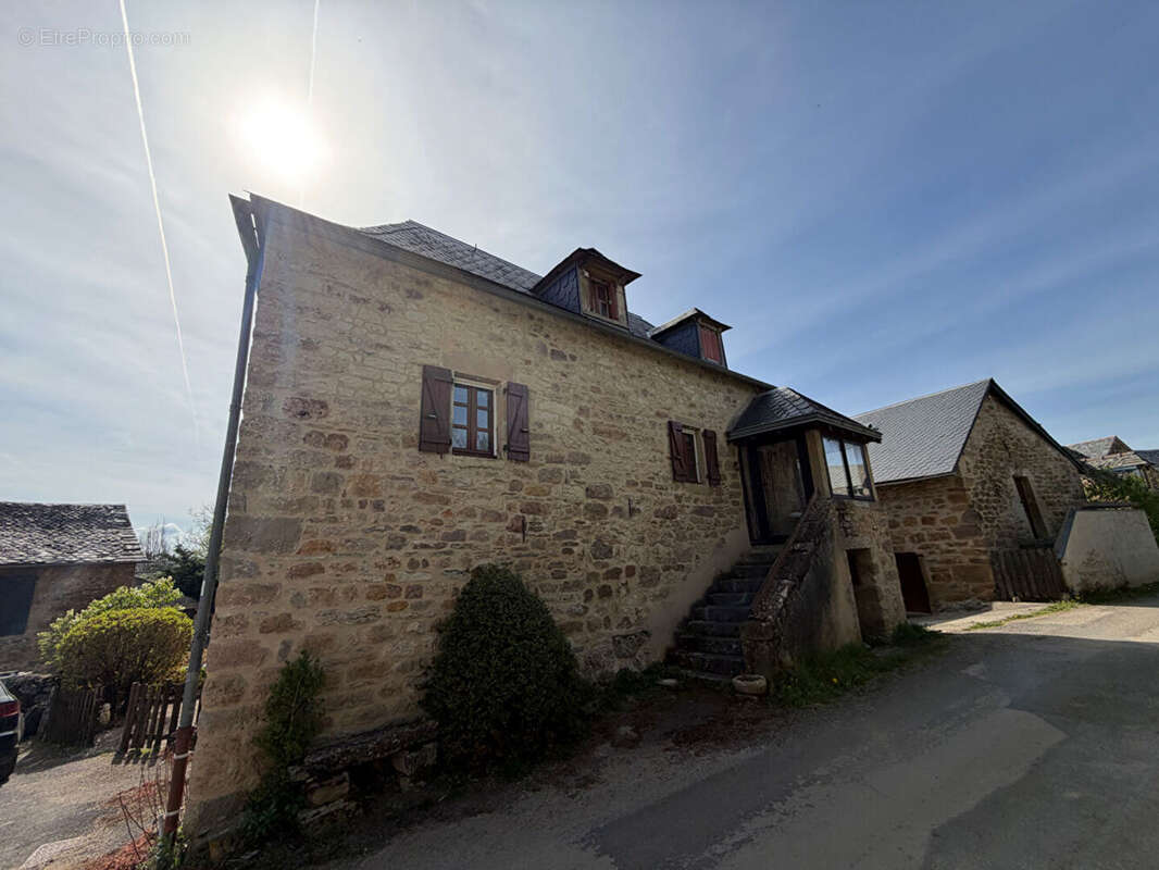 Maison Montrozier 2 pièce(s) 54 m2 - photo 3