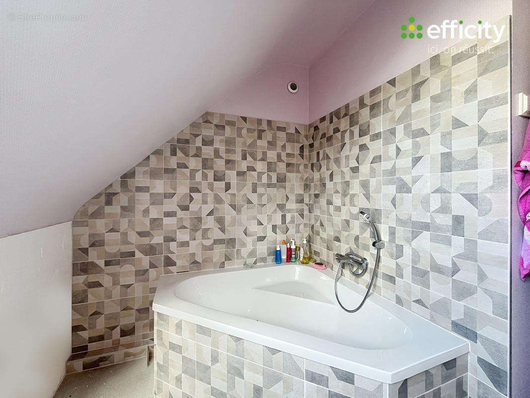 Maison à CHATEAUGIRON