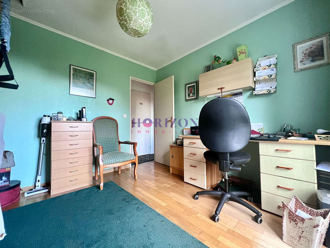 Maison à LA CHAPELLE-EN-SERVAL