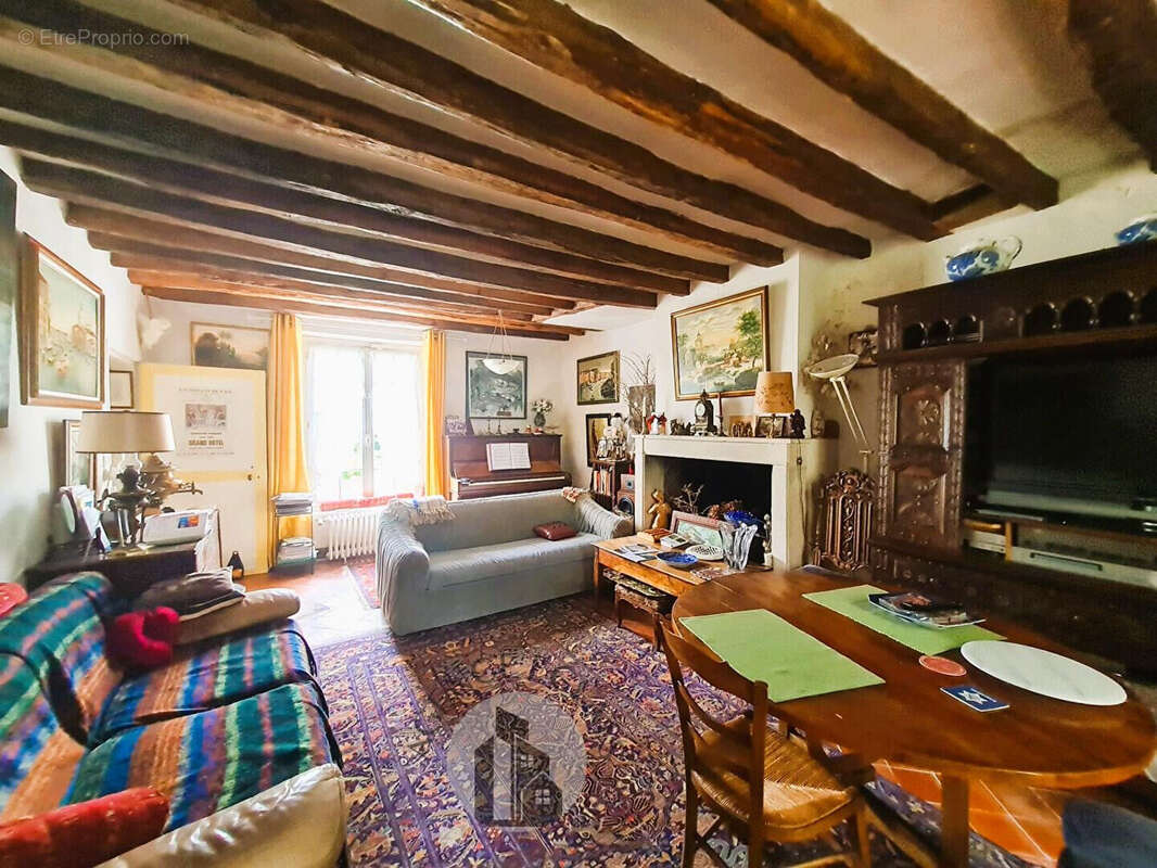Maison à MONTEVRAIN