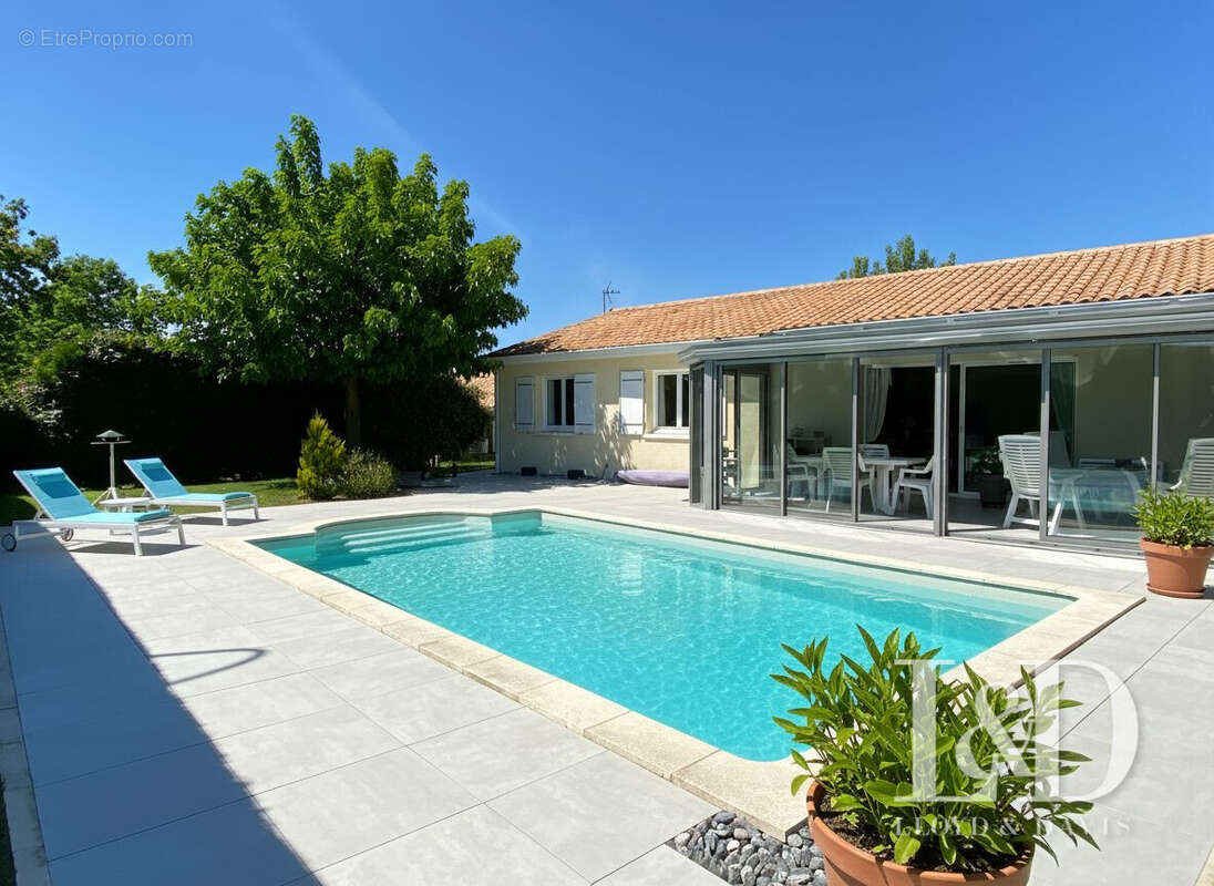 Maison à VILLENAVE-D'ORNON