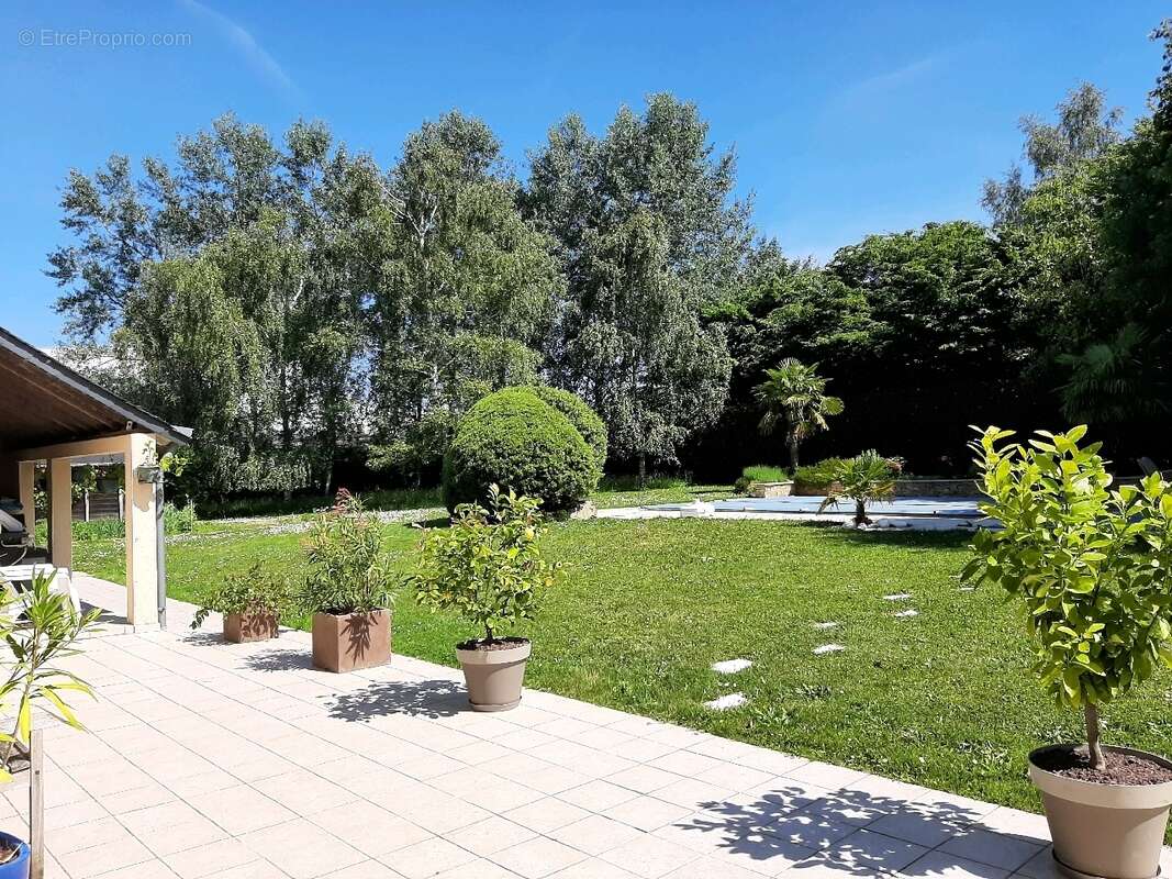 Maison à SAINT-BERTHEVIN