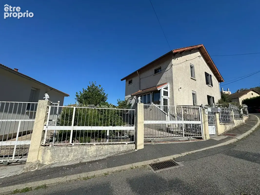 Maison Le Chambon Feugerolles 4 pièce(s) 80 m2 - photo 2