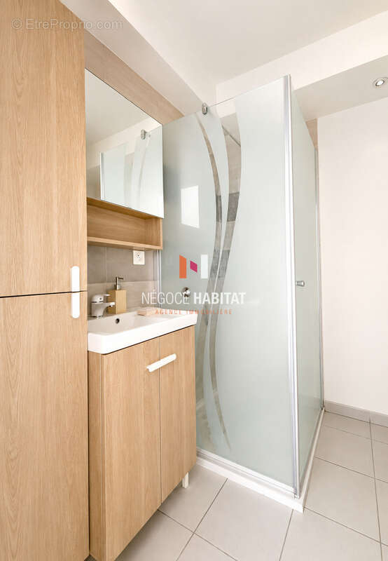 Appartement à MAUGUIO