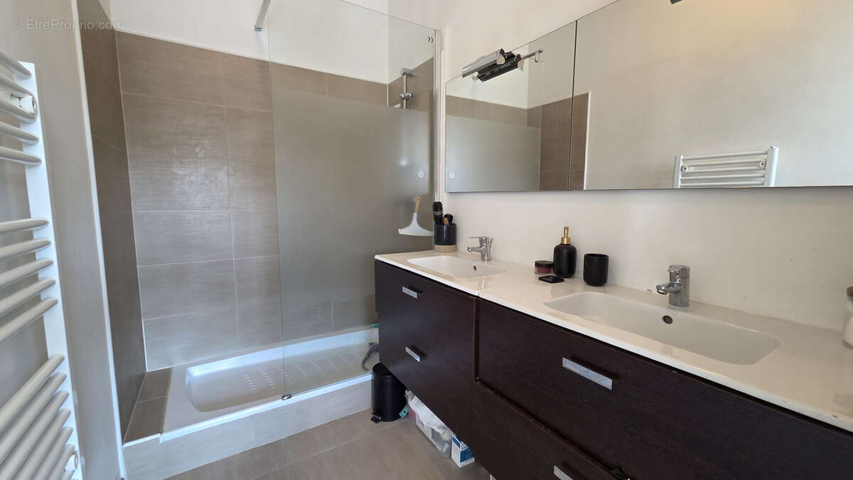 Appartement à NANTERRE