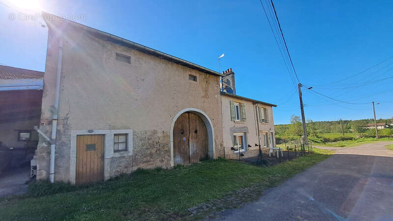 Maison à DEMANGEVELLE