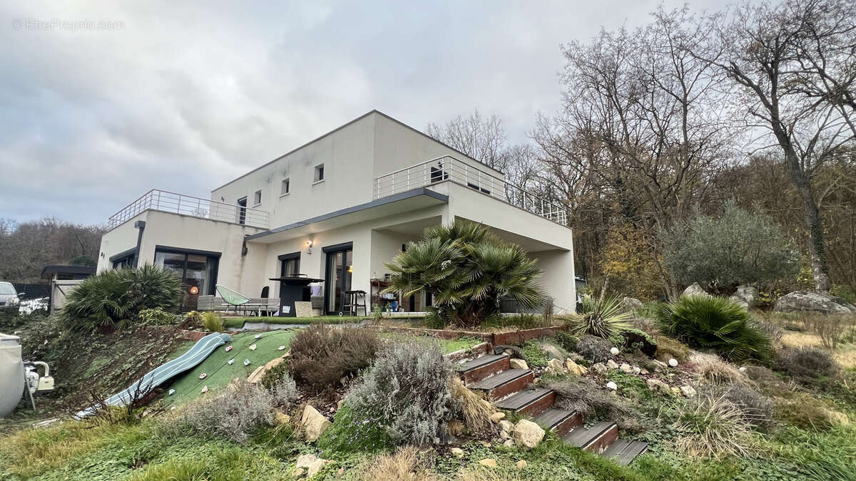 Maison à CHAMPCUEIL