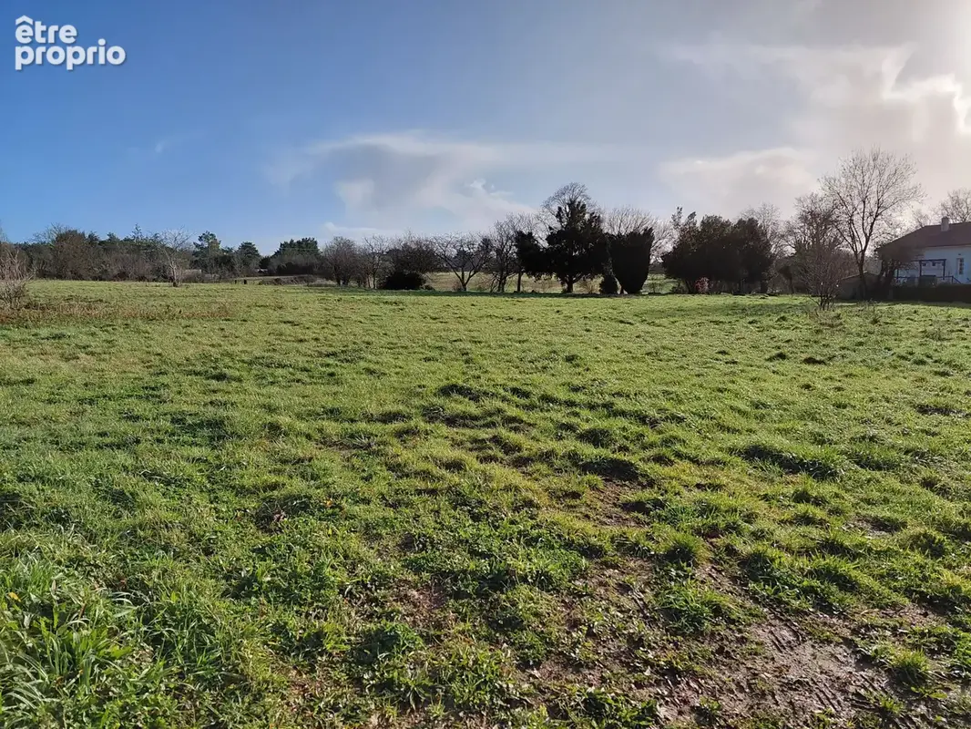 Terrain à PONT-L'ABBE-D'ARNOULT