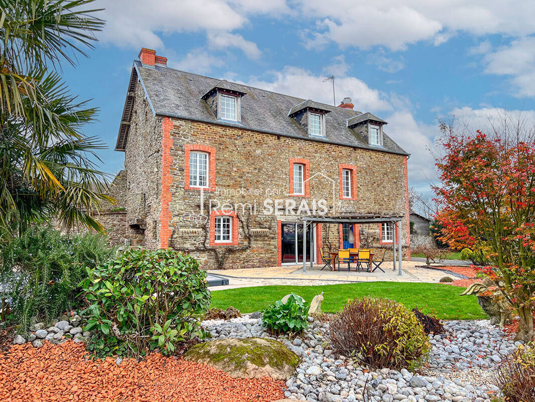 Maison à CLECY