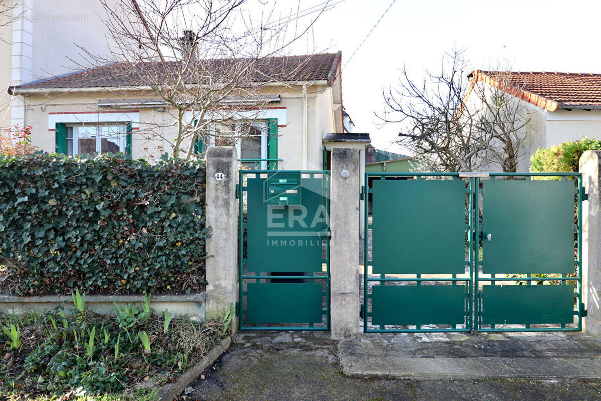 Maison à CHAMPS-SUR-MARNE