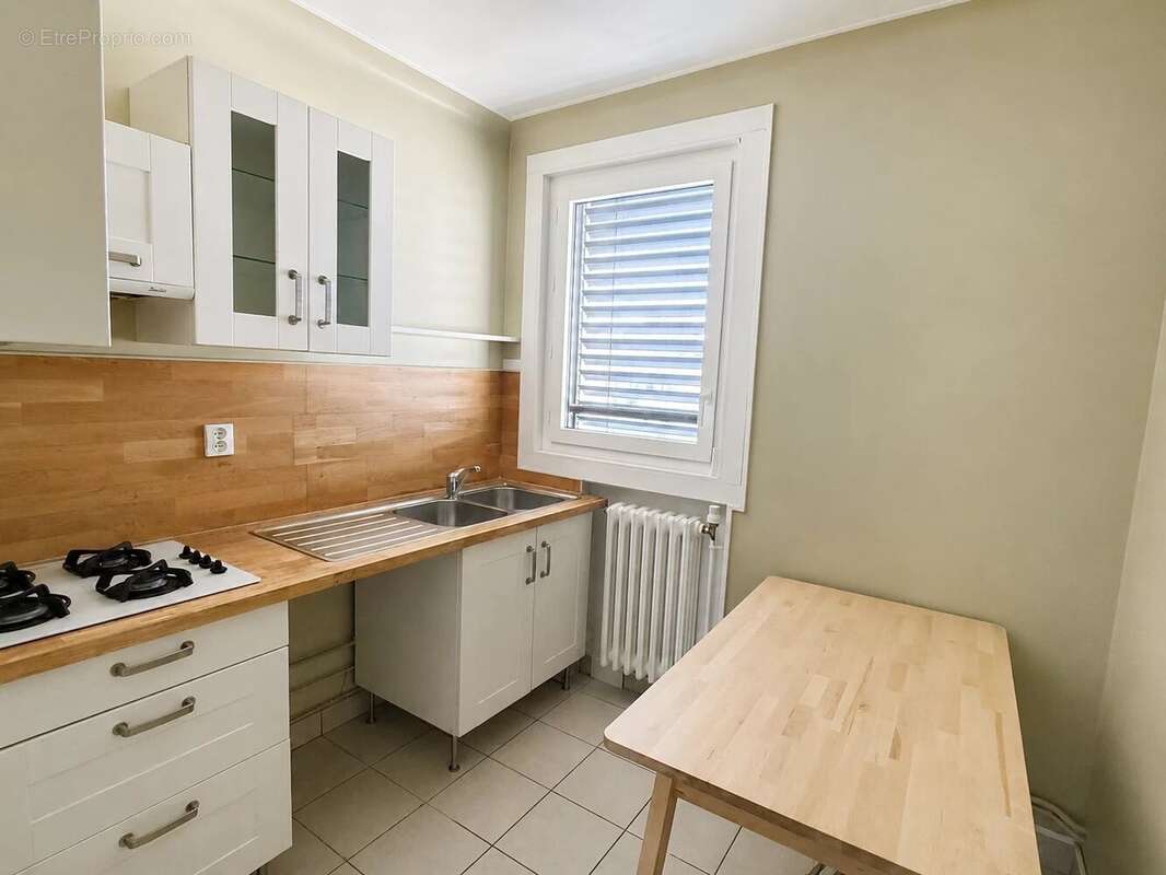 Appartement à PARIS-19E