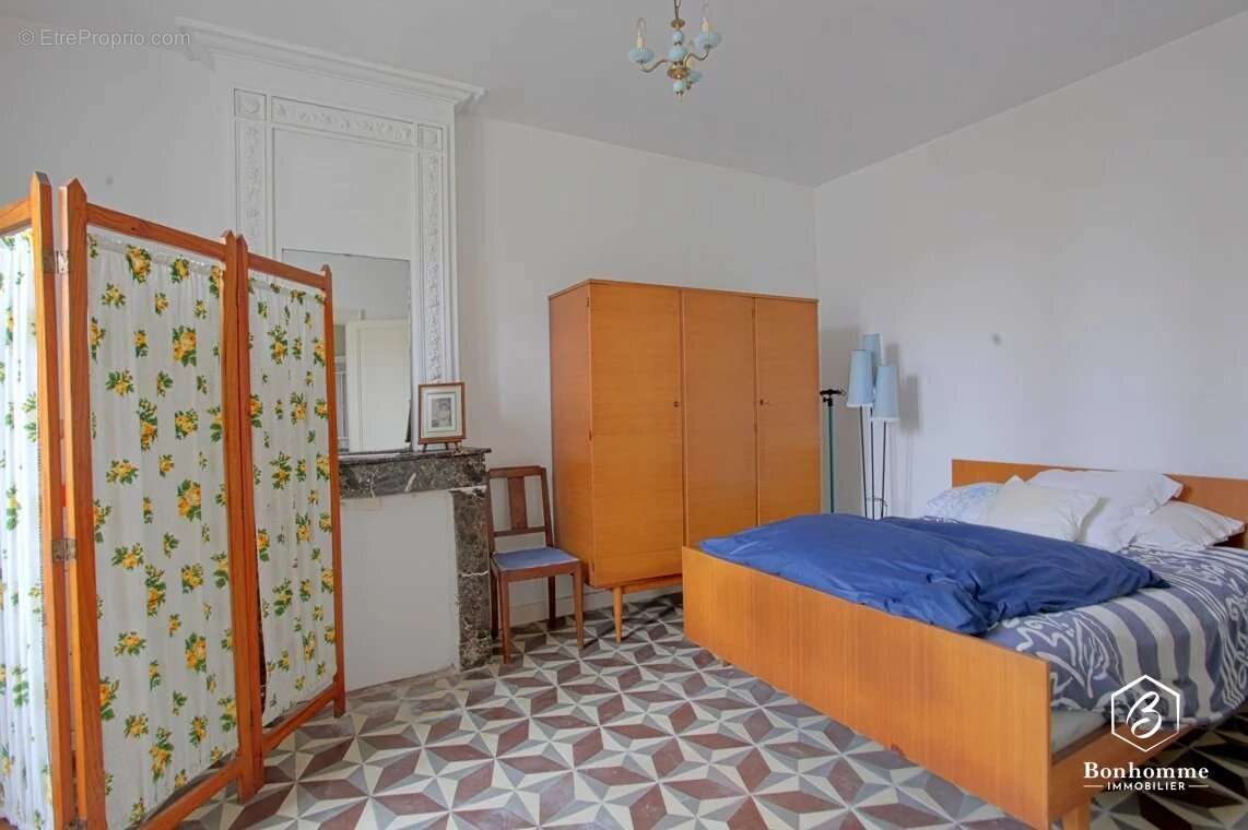 Maison à VILLENAVE-DE-RIONS