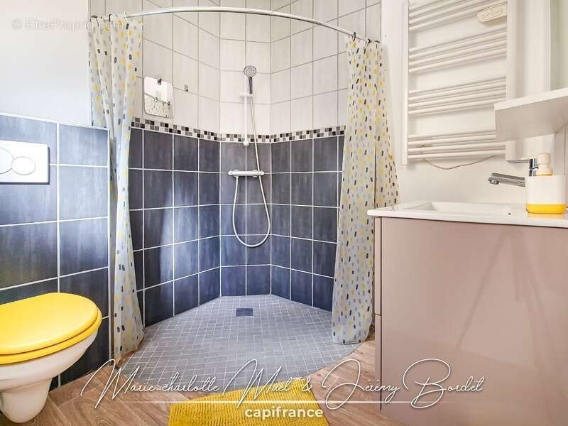 Grande maison familiale avec logement indépendant, garages et dépendances - photo 20