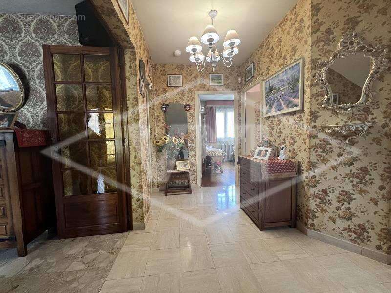 Maison à COMBS-LA-VILLE