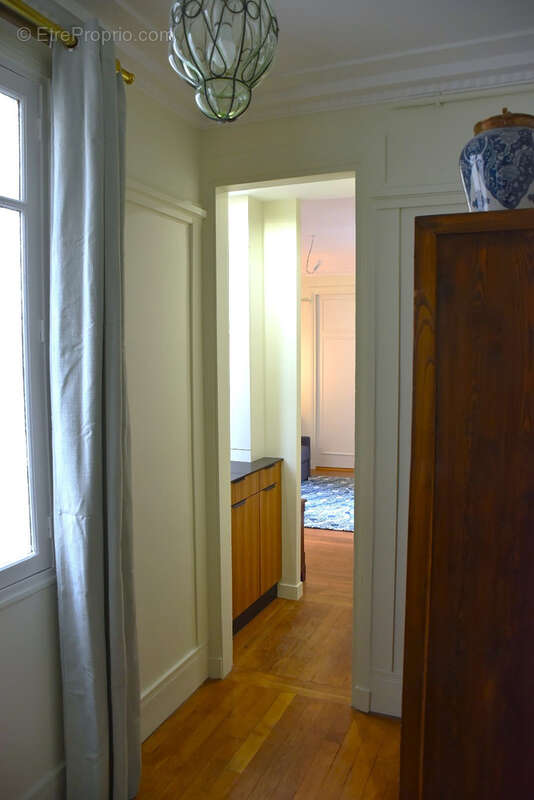 Appartement à PARIS-8E